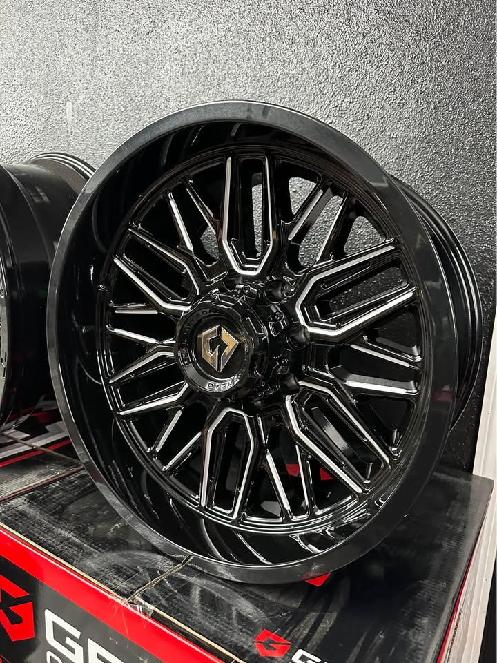 20x10 gear 775bm 8x170
